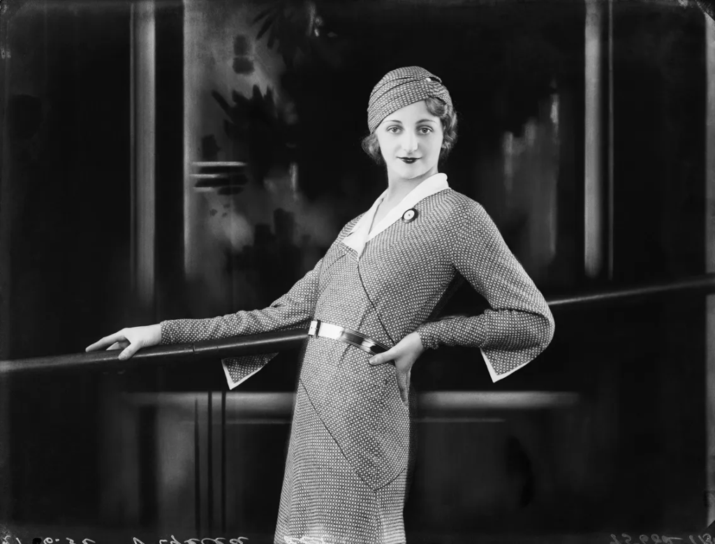 Fashion Modeling in the 1920s–1930s